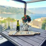 Harmonia Orange Apartment