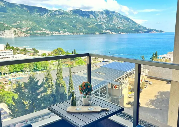 Harmonia Orange Apartment